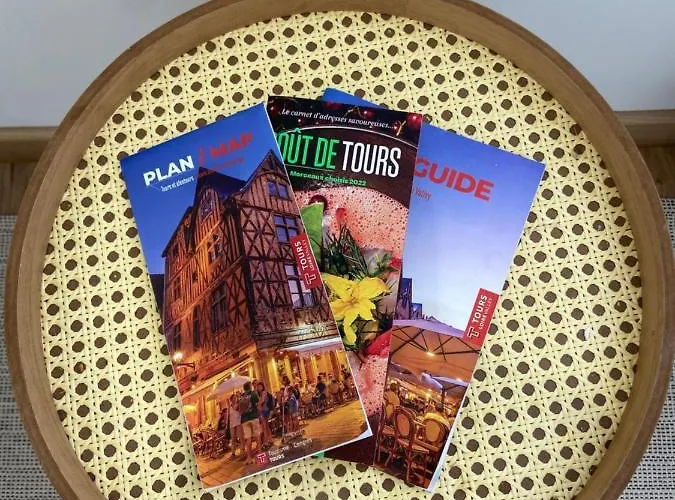 Dom wakacyjny Maison Tourangelle Chic & Cosy Avec Cour Tours